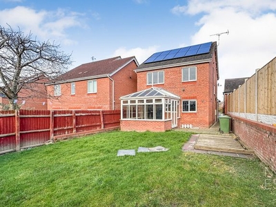 Detached house to rent in Swithland Close, Hasland S41