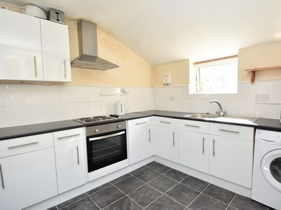 End terrace house to rent in Harold Road, Southsea PO4