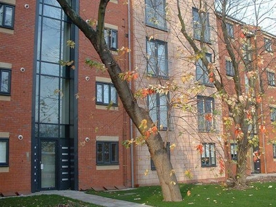 Flat to rent in 76 Stretford Road, Hulme, Manchester M15