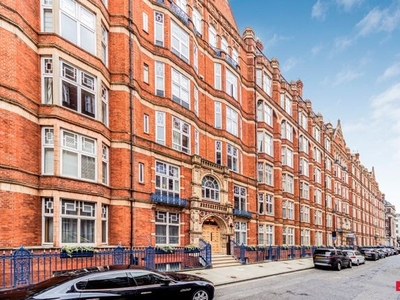 Flat to rent in Bickenhall Street, London W1U
