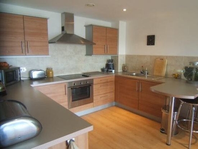 Flat to rent in Chantry Waters, Wakefield WF1