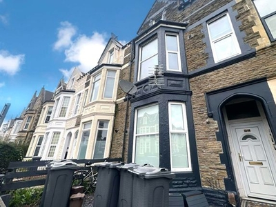 Flat to rent in Claude Road, Roath, Cardiff CF24