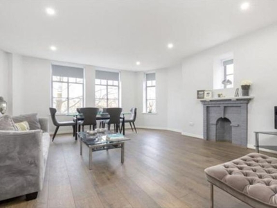 Flat to rent in Clive Court, Maida Vale W9