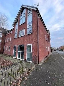 Flat to rent in Cowburn Street, Hindley, Wigan WN2