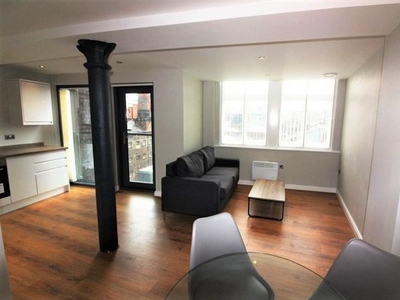 Flat to rent in Dale Street, Liverpool L2