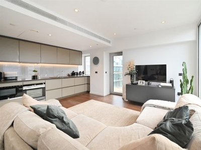 Flat to rent in Faraday House, Battersea Power Station, London SW11