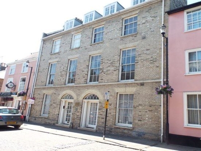 Flat to rent in Harewood House, Bury St. Edmunds IP33