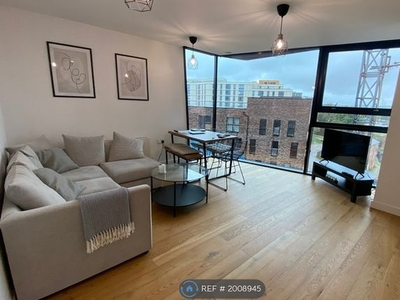 Flat to rent in Islington Wharf, Manchester M4
