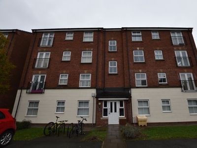 Flat to rent in Lilac Gardens, Bolton BL3