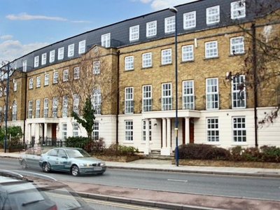 Flat to rent in Mill Street, Bishops Terrace Mill Street ME15