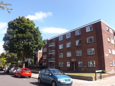Flat to rent in Outram Road, Southsea PO5