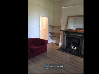 Flat to rent in Priory Road, Sheffield S7