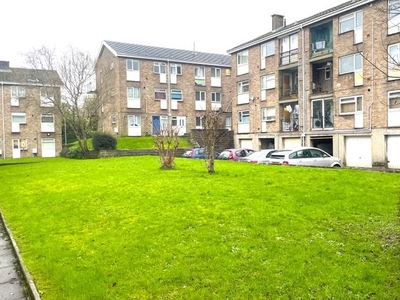 Flat to rent in Quarry Crescent, Fairwater, Cardiff CF5