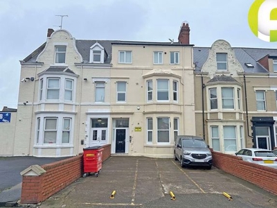 Flat to rent in South Parade, Whitley Bay NE26