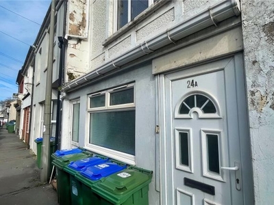 Flat to rent in South Road, Newhaven BN9