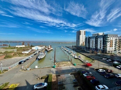 Flat to rent in The Boathouse, Gillingham ME7