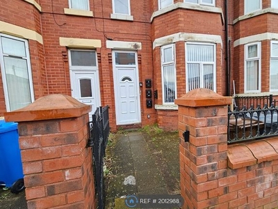 Flat to rent in Weaste Lane, Salford M5