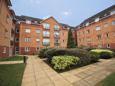 Flat to rent in Westgate Court, Oxford Road, Reading, Berkshire RG30