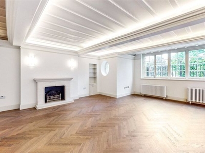 Maisonette to rent in Lansdowne Road, Notting Hill, London W11