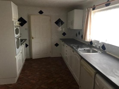 Property to rent in Roodegate, Basildon SS14