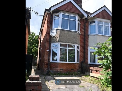 Semi-detached house to rent in Anglesea Road, Southampton SO15