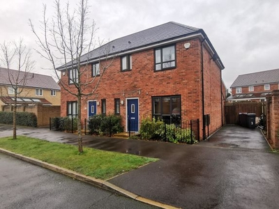 Semi-detached house to rent in Cranesbill Close, Salford M7