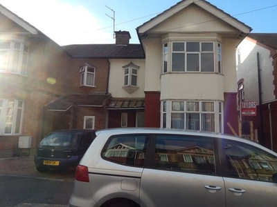 Semi-detached house to rent in Mansfield Road, Luton LU4