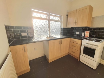 Studio to rent in Windsor Road, Doncaster DN2