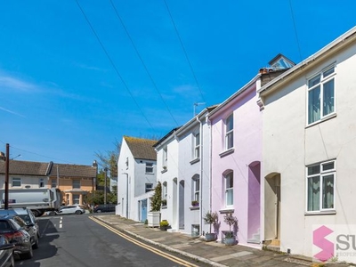 Terraced house to rent in Rochester Street, Brighton, East Sussex BN2