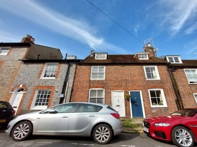 Terraced house to rent in Sun Street, Lewes BN7