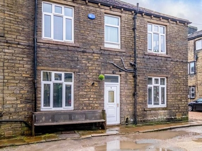 Terraced house to rent in Victoria Road, Meltham HD9