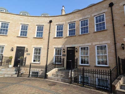 Town house to rent in The Colosseum, Uphill Lincoln, Lincoln LN1