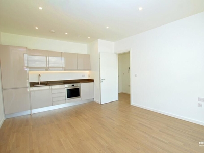 1 bedroom apartment for sale in Silbury Boulevard, Milton Keynes, MK9