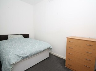 1 bedroom flat for rent in 749d Green Lanes, Winchmore Hill, London N21