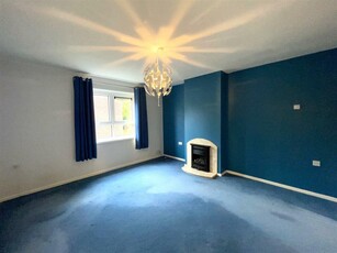 1 bedroom flat for rent in Andrewes Walk, Leicester, LE3