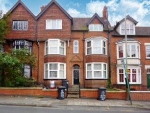 1 bedroom flat for rent in Glenfield Road, Leicester, Leicestershire, LE3