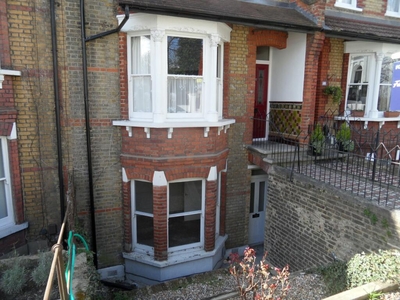 1 bedroom flat for rent in Lansdowne Lane, Charlton, London, SE7