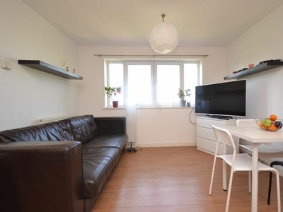 1 bedroom ground floor flat to rent London, E17 8RS