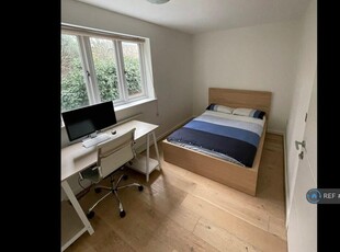 1 bedroom house share for rent in Charter Buildings, London, SE10