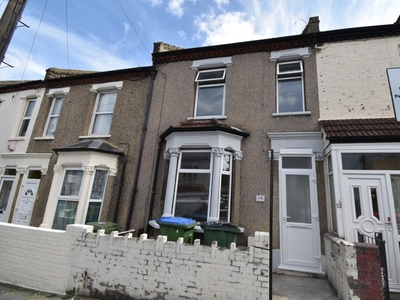 1 bedroom house share for rent in Garibaldi Street London SE18