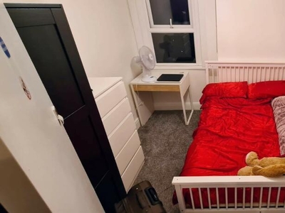 1 bedroom house share for rent in Sandy Hill Rd, London SE18 7BA, SE18
