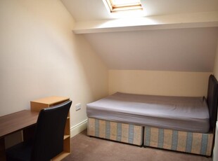 1 bedroom house share for rent in Simonside Terrace, Newcastle Upon Tyne, NE6