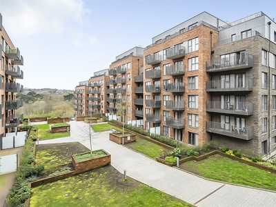 1 bedroom penthouse for sale in Rosalind Drive, Maidstone, ME14