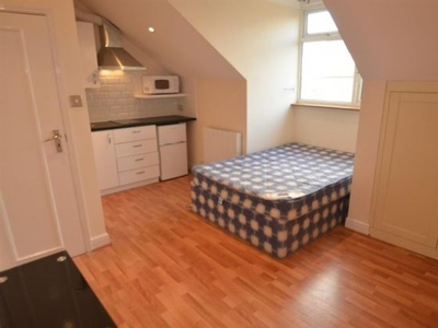 1 bedroom studio flat to rent Ealing, W5 5AS
