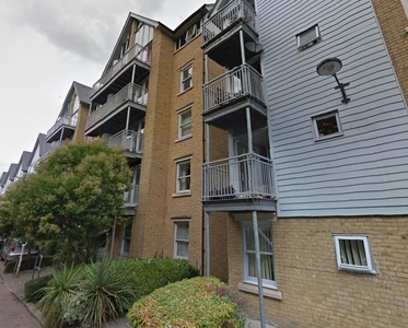2 Bed Flat, St. Andrews Close, CT1