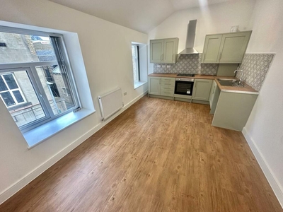 2 bedroom apartment for rent in Bay Hall Common Road, HUDDERSFIELD, HD1