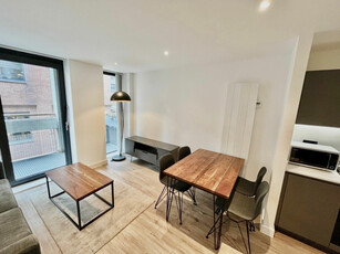 2 bedroom apartment for rent in George Street, Manhattan Building, M1