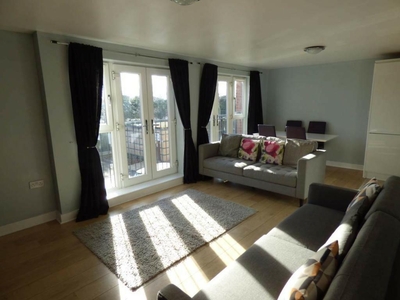 2 bedroom apartment for rent in Station Road, Warrington, Cheshire, WA4