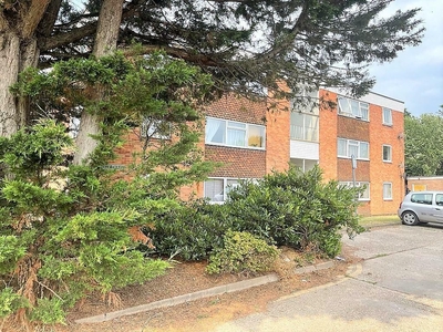 2 bedroom apartment for sale in Barnwood Close, Reading, RG30