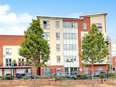 2 bedroom apartment for sale in Battle Square, Reading, Berkshire, RG30